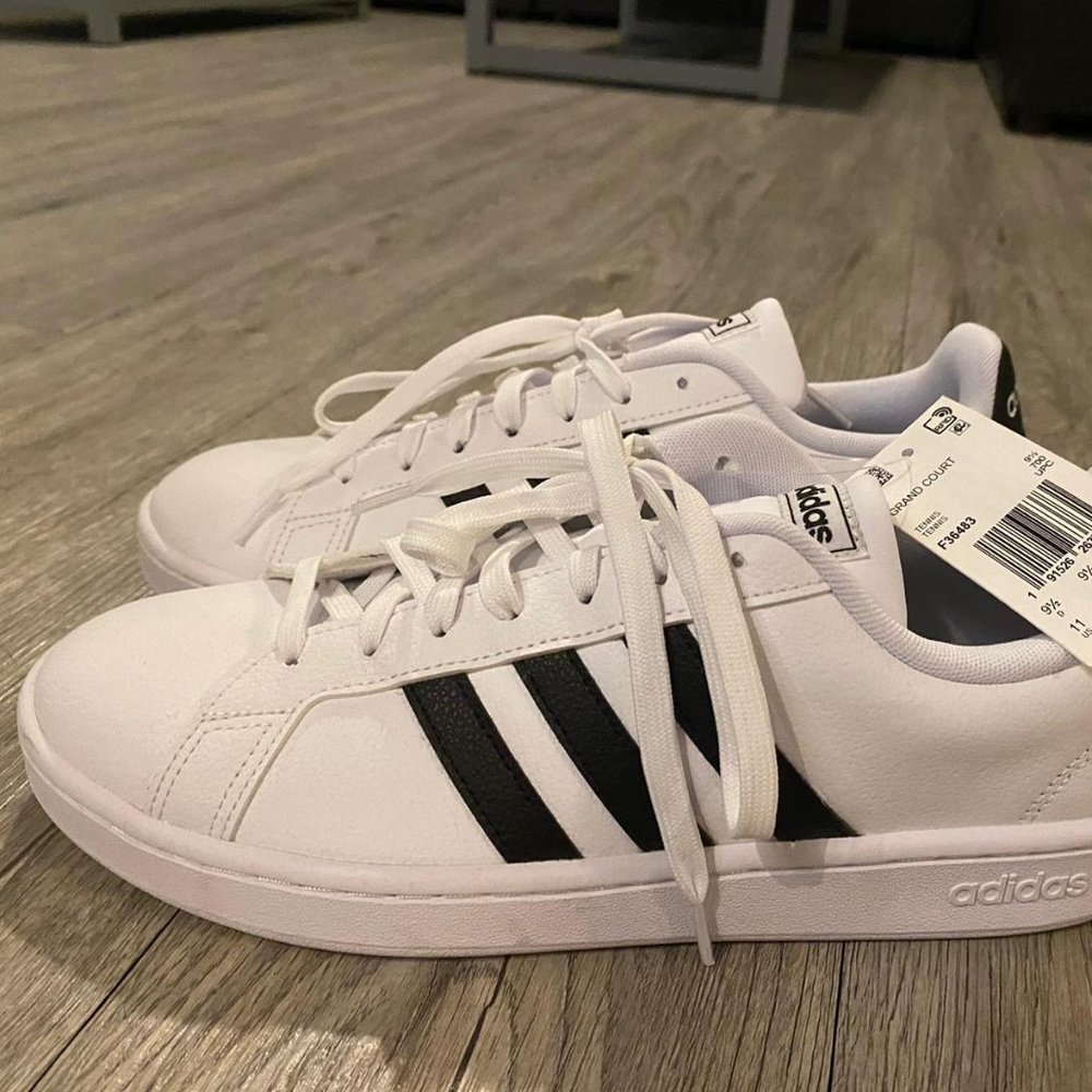 Brand new Adidas grand court sneakers